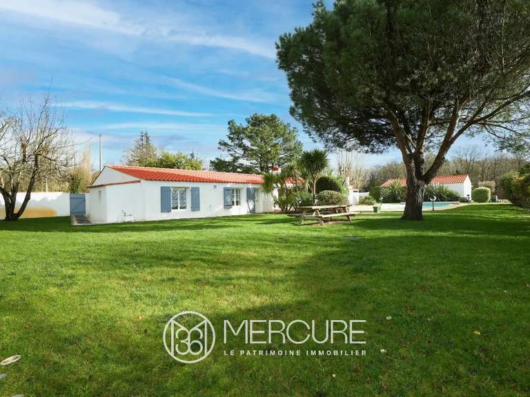 Maison Challans - 4 chambres - 180m²