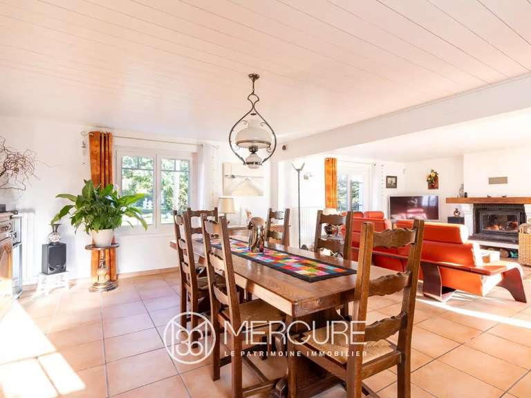 Maison Challans - 4 chambres - 180m²