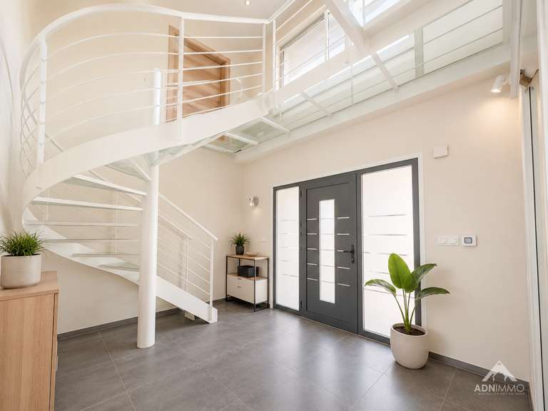 Maison Challex - 5 chambres - 200m²