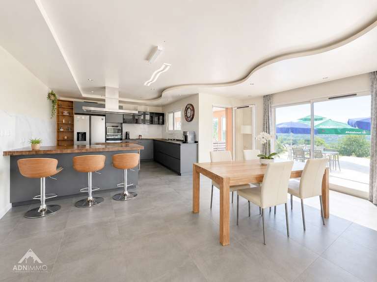 Maison Challex - 5 chambres - 200m²