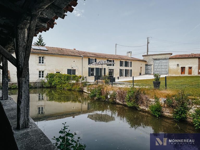 Maison Challignac - 4 chambres - 234m²