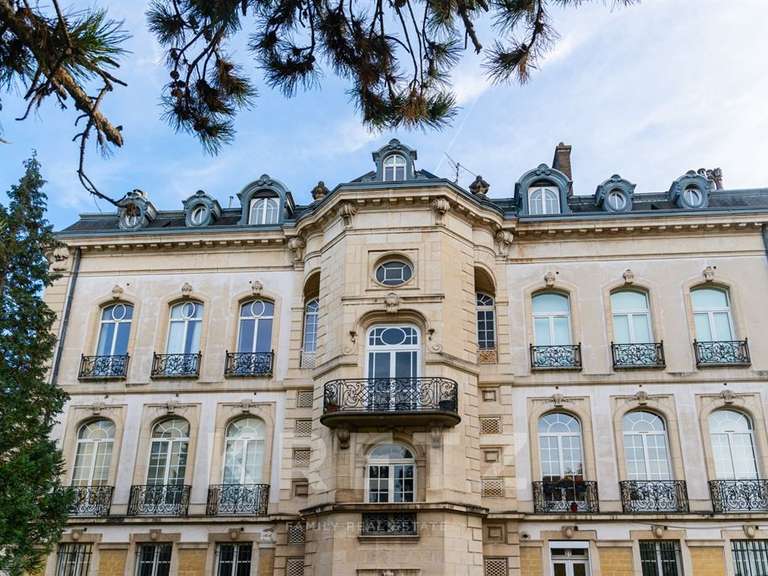 Appartement Chalon-sur-Saône - 5 chambres - 352m²