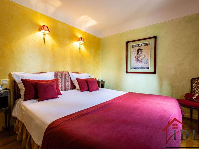 Maison Chalon-sur-Saône - 9 chambres - 460m²