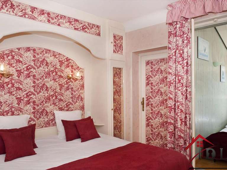 Maison Chalon-sur-Saône - 9 chambres - 460m²