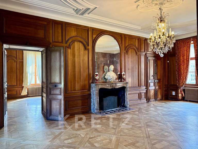 Castle Châlons-en-Champagne - 22 bedrooms - 1535m²