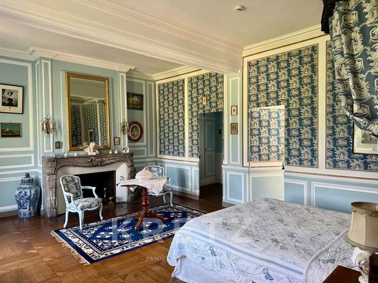 Château Châlons-en-Champagne - 22 chambres - 1535m²