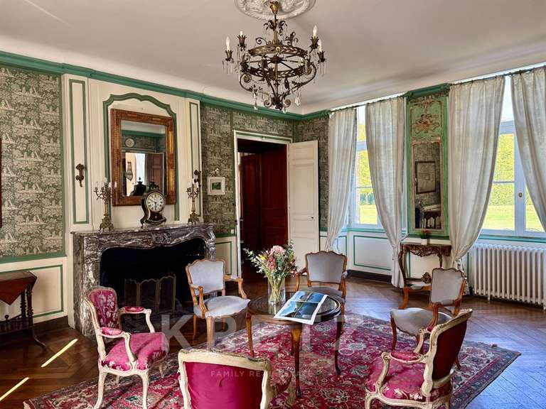 Castle Châlons-en-Champagne - 22 bedrooms - 1535m²