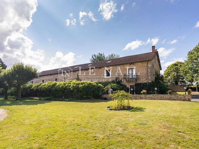 Château Châlus - 7 chambres - 495m²