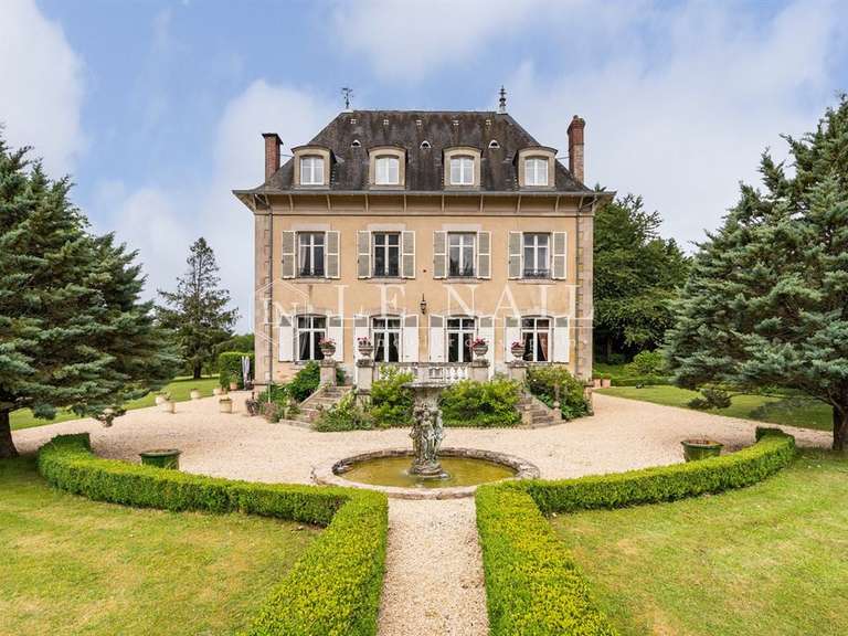 Château Châlus - 7 chambres - 495m²