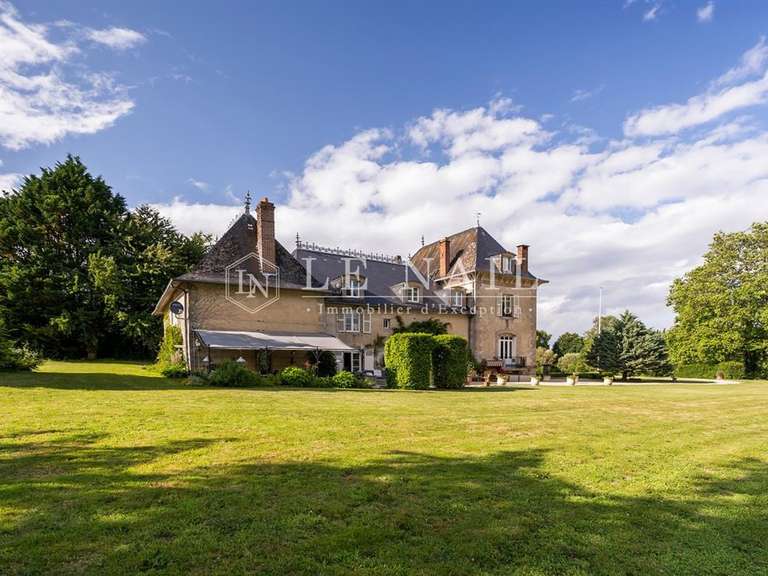 Château Châlus - 7 chambres - 495m²