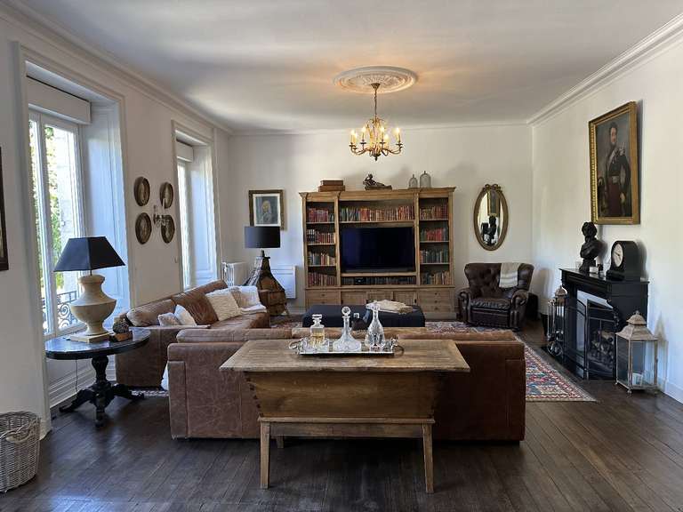 Château Châlus - 8 chambres - 406m²