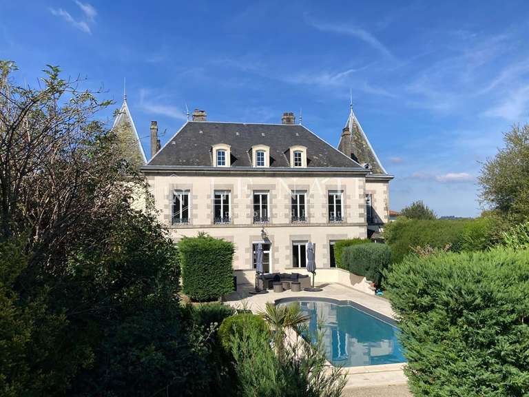 Maison Châlus - 8 chambres - 405m²