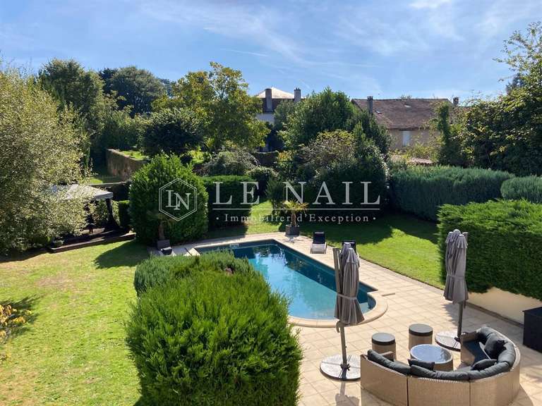 Maison Châlus - 8 chambres - 405m²