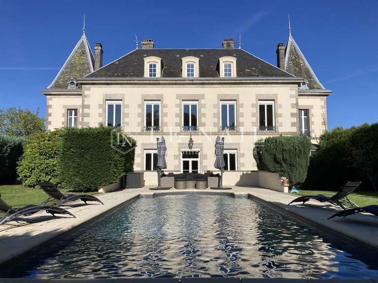 Maison Châlus - 8 chambres - 405m²