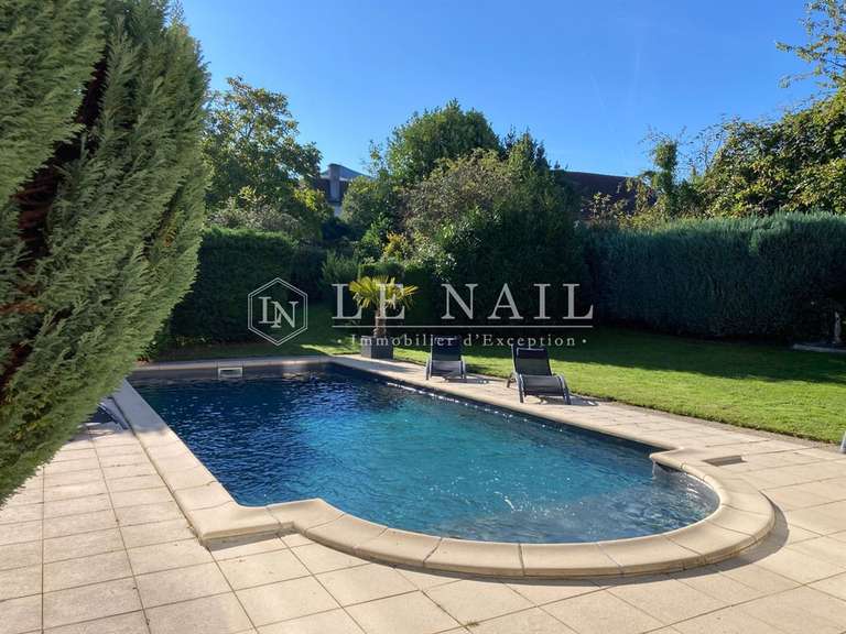 Maison Châlus - 8 chambres - 405m²