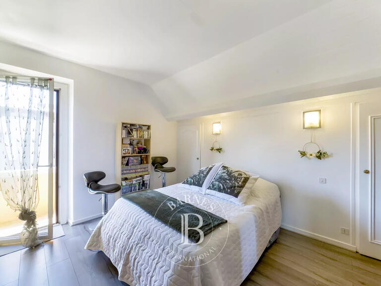 Maison Chambéry - 5 chambres - 227m²