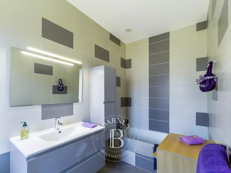Maison Chambéry - 5 chambres - 227m²