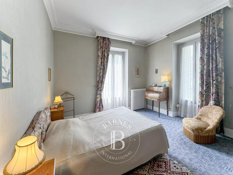 Maison Chambéry - 7 chambres - 237m²