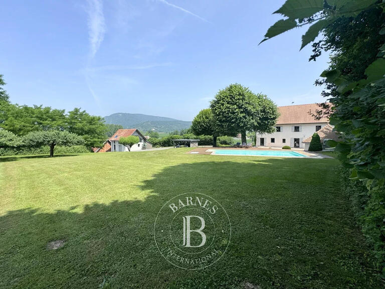 Maison Chambéry - 4 chambres - 235m²