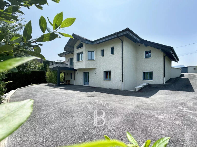 House Chambéry - 3 bedrooms - 300m²