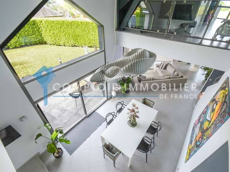 Maison Chambéry - 4 chambres - 242m²