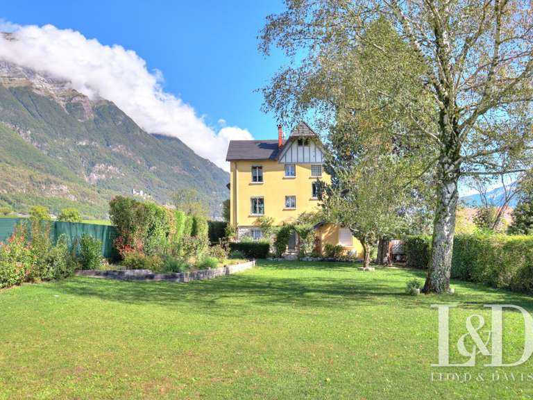 Maison Chambéry - 3 chambres - 212m²
