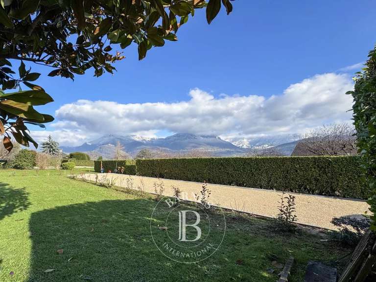 Maison Chambéry - 4 chambres - 196m²