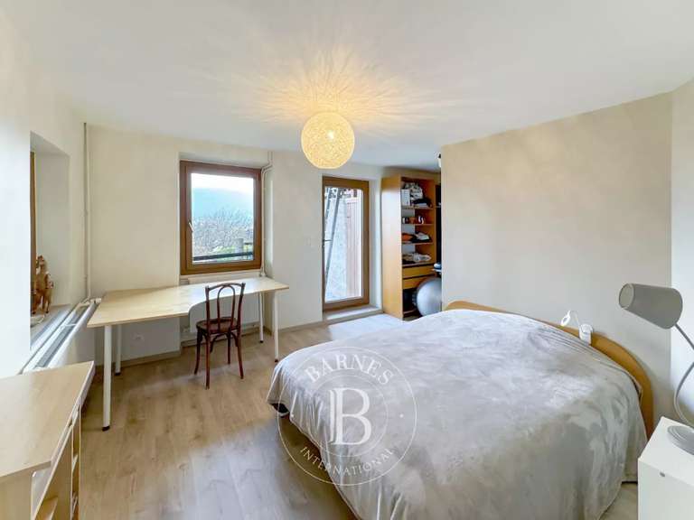 Maison Chambéry - 4 chambres - 196m²