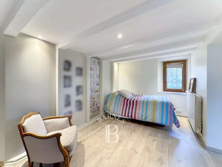 Maison Chambéry - 4 chambres - 196m²