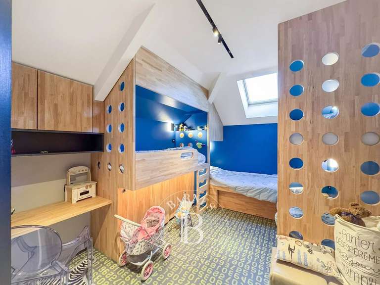 Maison Chambéry - 4 chambres - 321m²