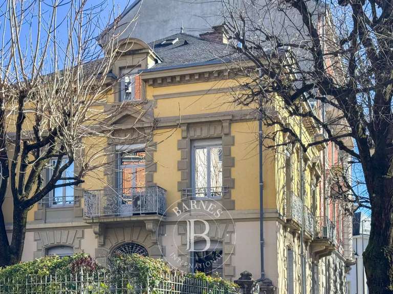 Maison Chambéry - 4 chambres - 321m²