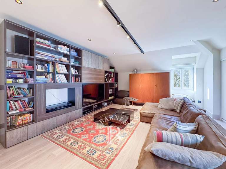 Maison Chambéry - 4 chambres - 321m²