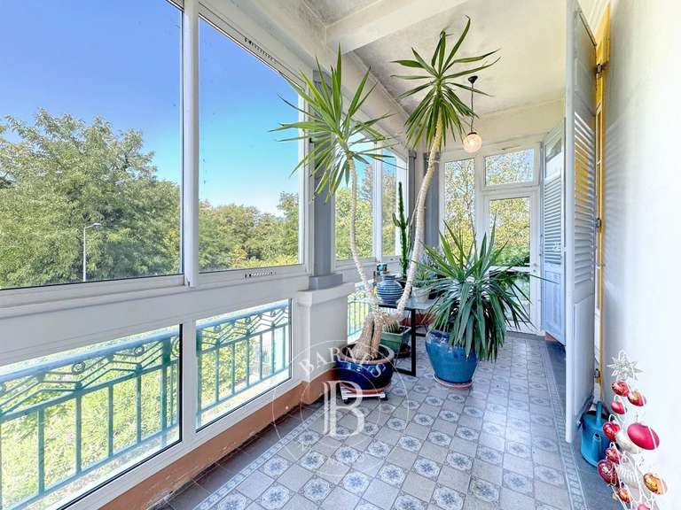 Maison Chambéry - 8 chambres - 420m²