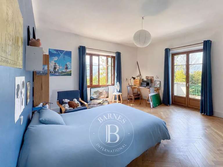 Maison Chambéry - 8 chambres - 420m²