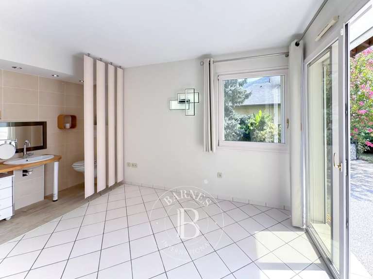House Chambéry - 3 bedrooms - 278m²