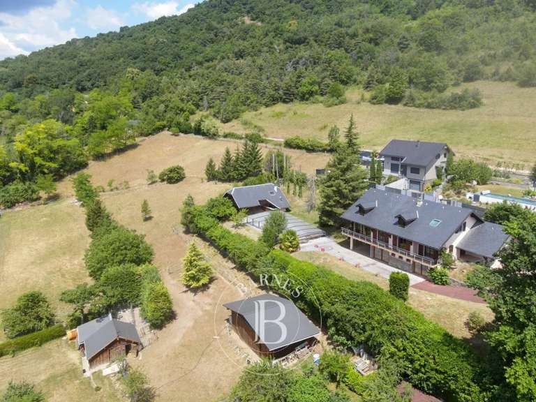 Propriété Chambéry - 4 chambres - 377m²