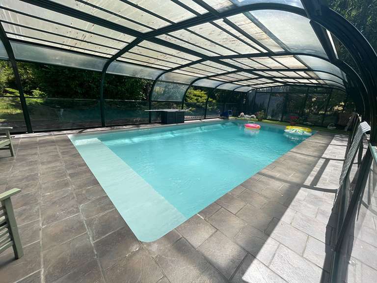 Maison Chamboulive - 6 chambres - 282m²