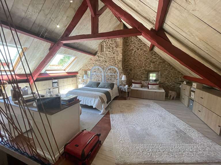 Maison Chamboulive - 6 chambres - 282m²
