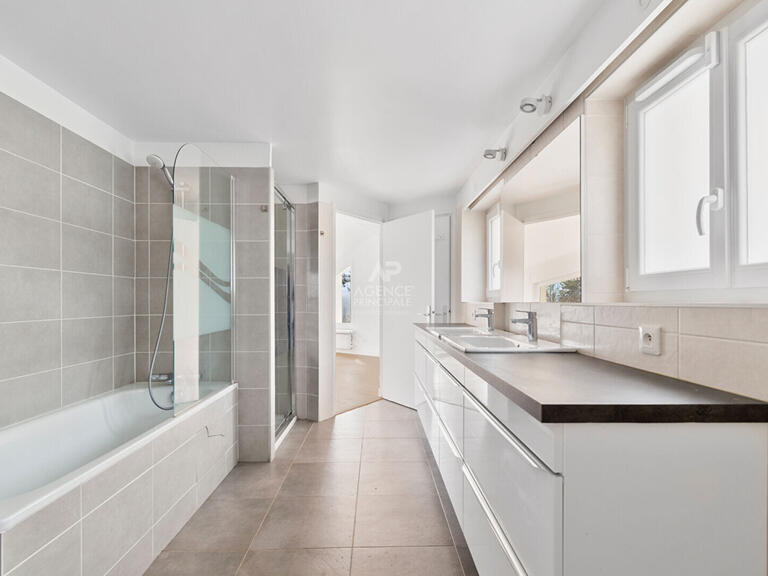 Maison Chambourcy - 5 chambres - 207m²