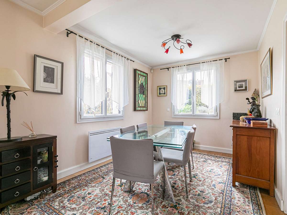 Maison Chambourcy
