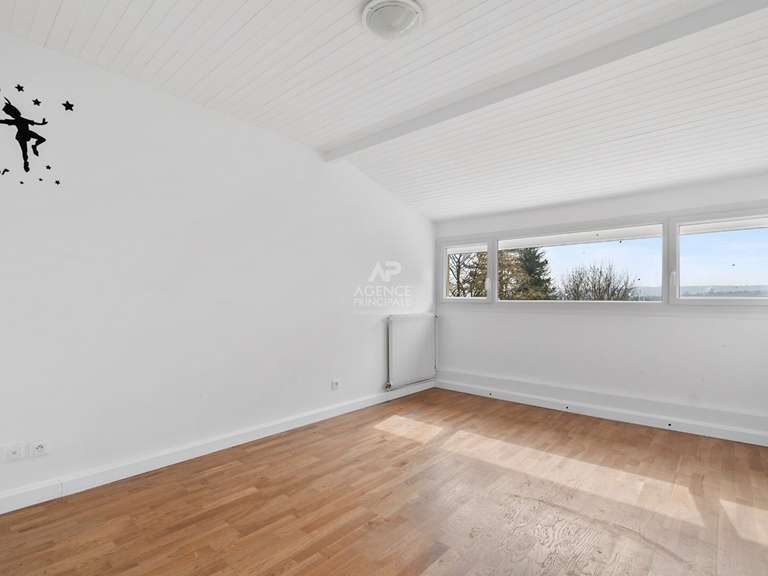 House Chambourcy - 5 bedrooms - 207m²