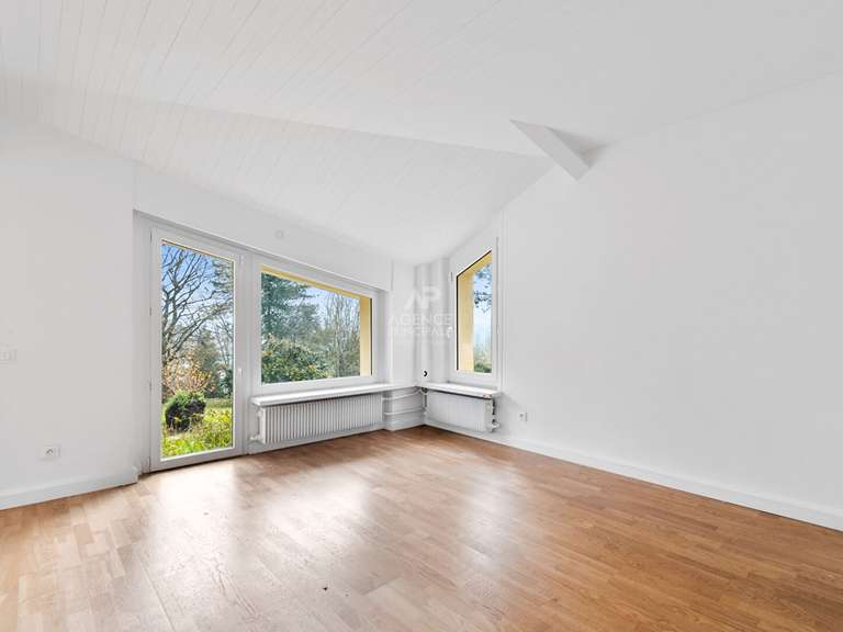 House Chambourcy - 5 bedrooms - 207m²