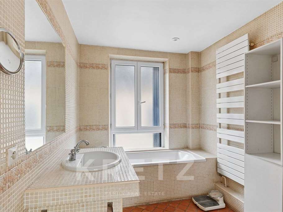 Maison Chambourcy