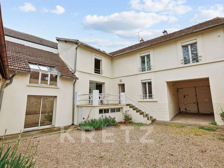 Maison Chambourcy - 4 chambres - 237m²