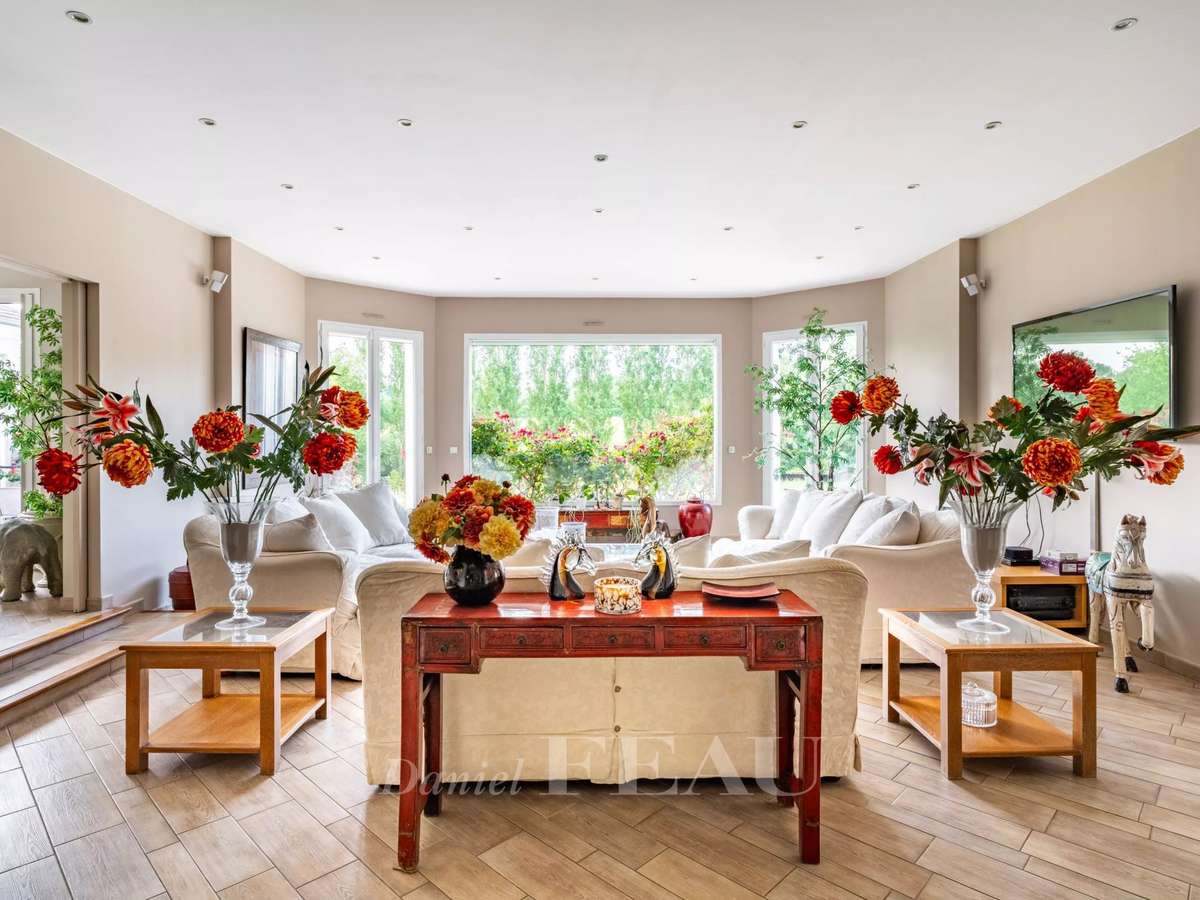 Maison Chambourcy