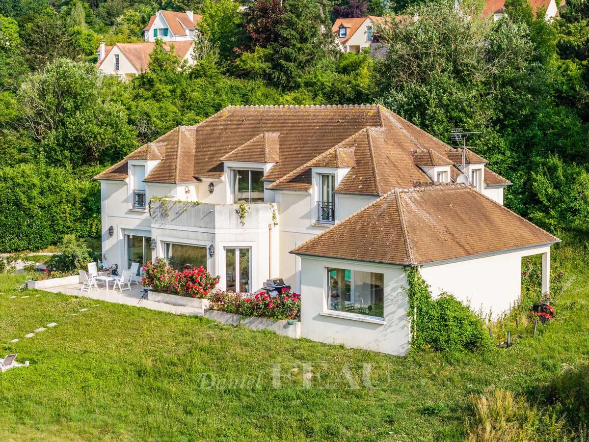 Maison Chambourcy
