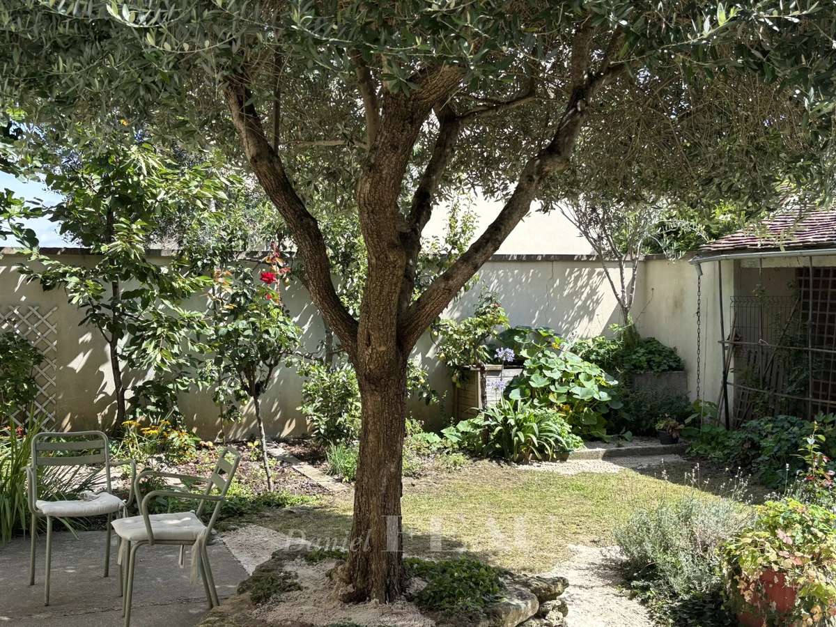 Maison Chambourcy
