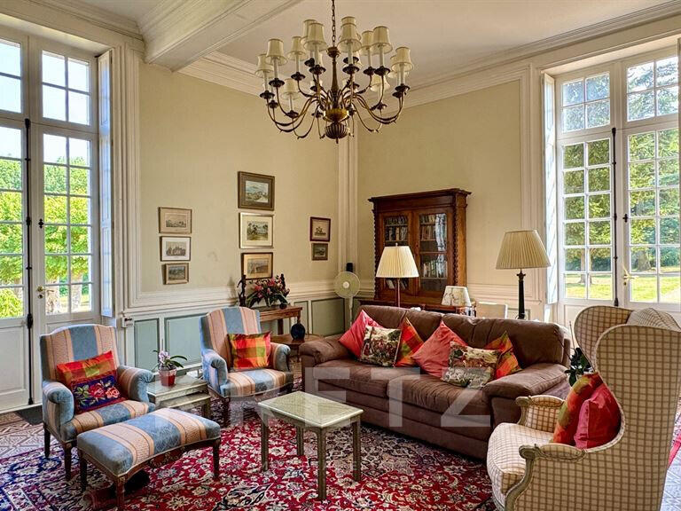Castle Chambray-lès-Tours - 9 bedrooms - 1270m²