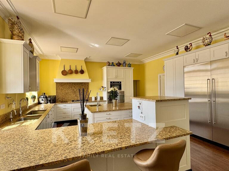 Castle Chambray-lès-Tours - 9 bedrooms - 1270m²