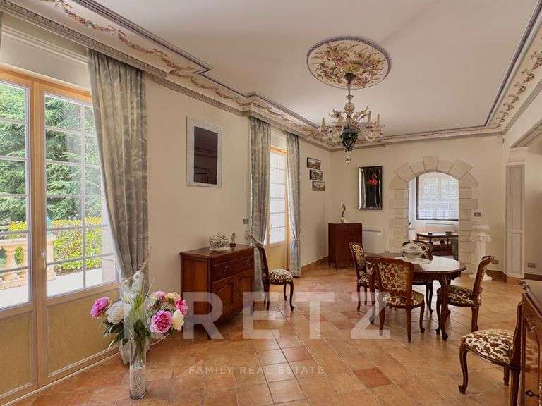 Maison Chambray-lès-Tours - 4 chambres - 395m²